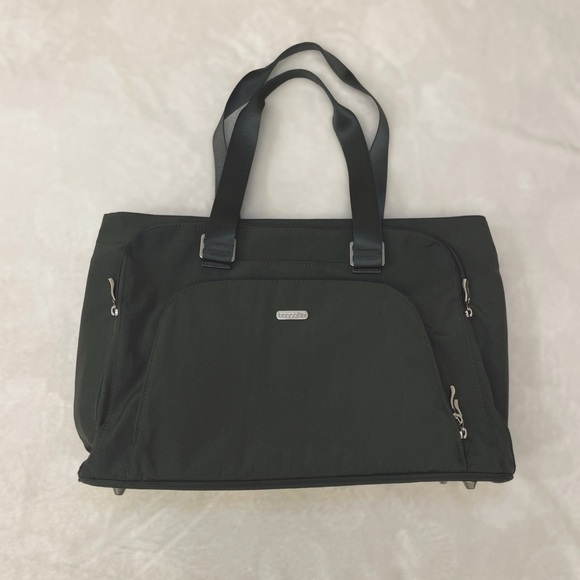 Baggallini Handbags - Baggallini 18” Dark Grey/Pink Interior Travel Tote Bag